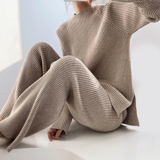Women's Knitted Crew Neck Ribbed Relaxed Fit Solid Beige Sweater Beige