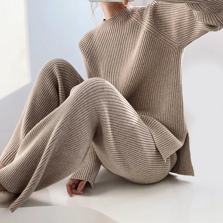 Women's Relaxed Knit Set – Round Neck Sweater & Wide Elastic Waist Pants Beige