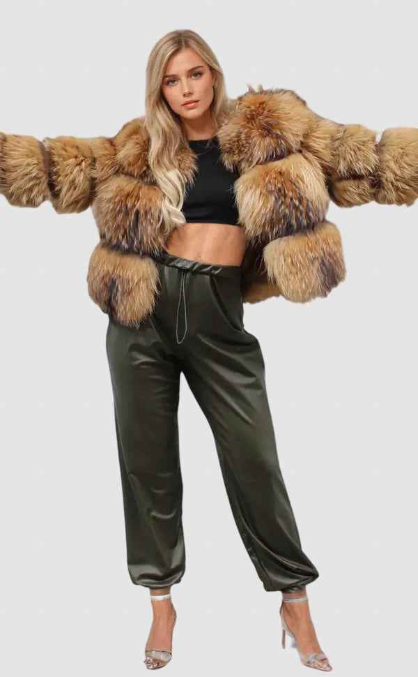 Women's Short Faux Fur Winter Coat - Stylish & Warm Outerwear