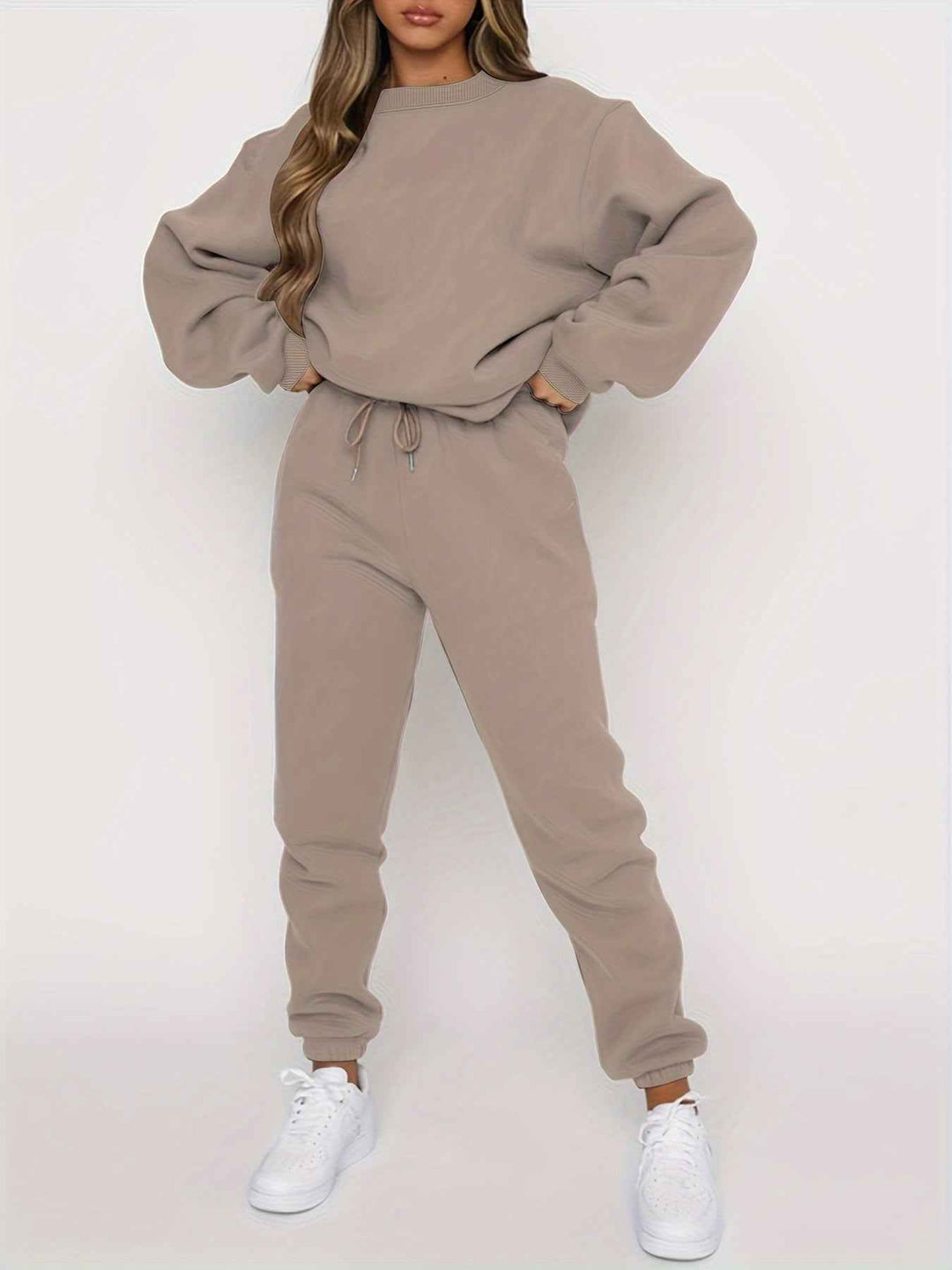 Women's Soft Loungewear Set – Relaxed Fit Sweater & Jogging Pants for Breathable Comfort Beige