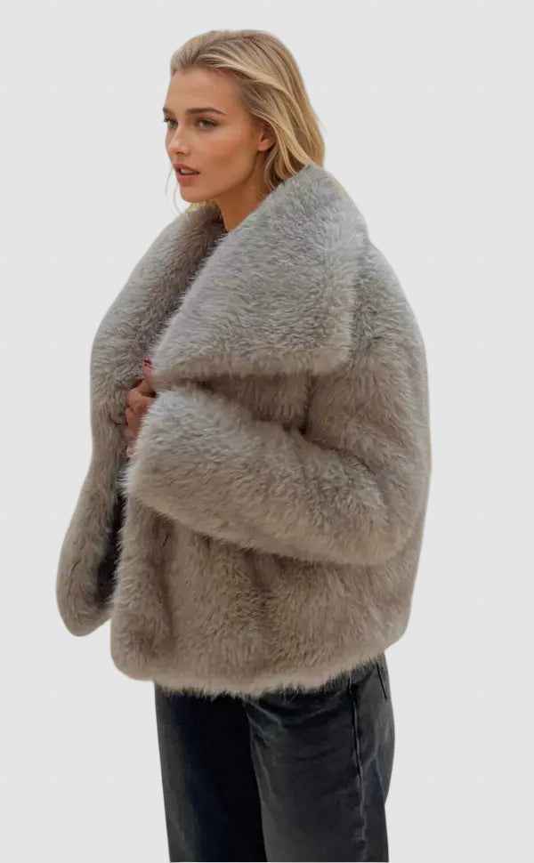 Women's Winter Faux Fur Jacket - Cozy & Stylish Outerwear