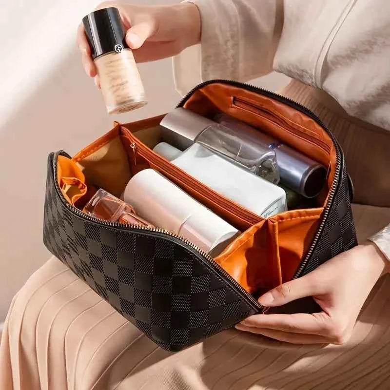 Chic Makeup Organizer Bag