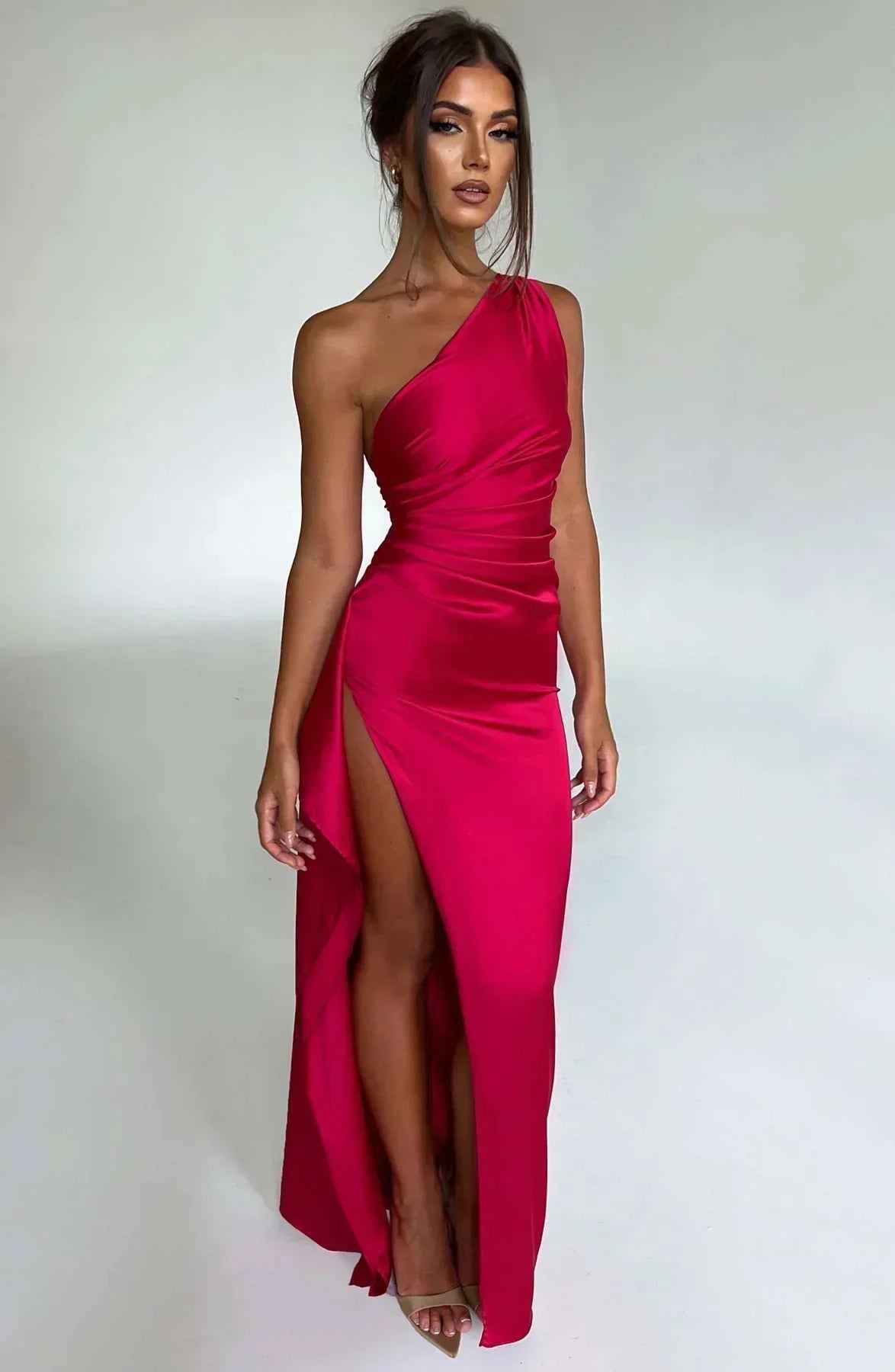 Women's Elegant Satin One-Shoulder Slit Dress Red
