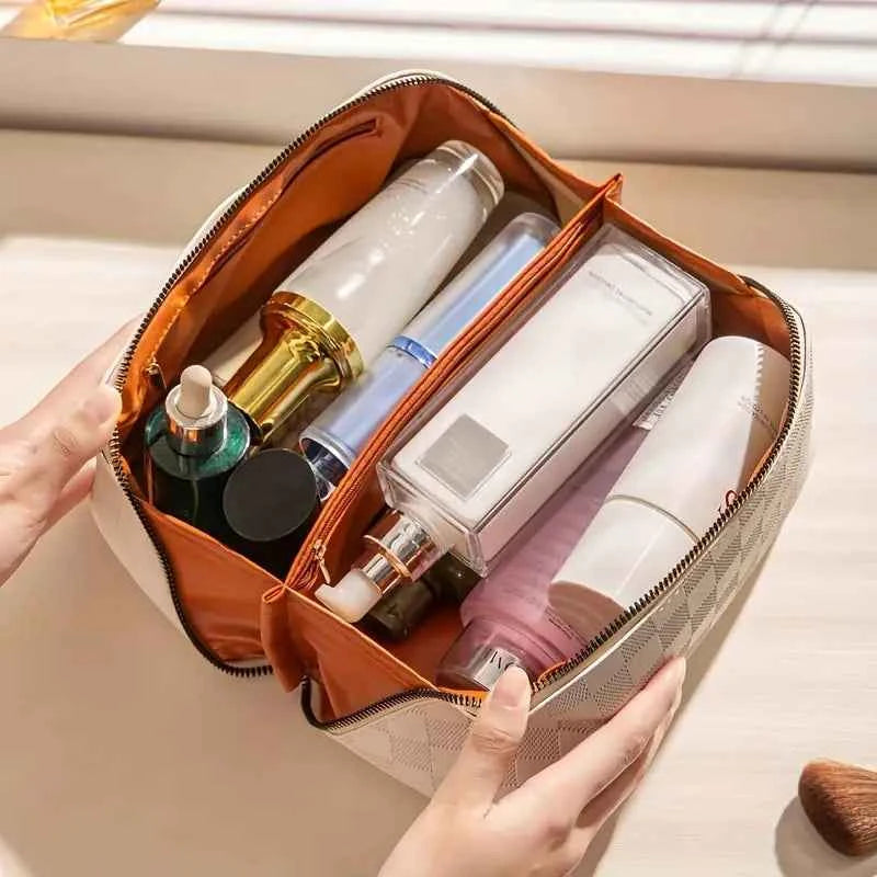 Chic Makeup Organizer Bag