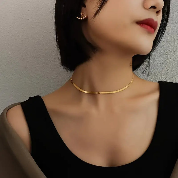 Loreto | Women's Herringbone Necklace in Gold – Minimalistic & Chic