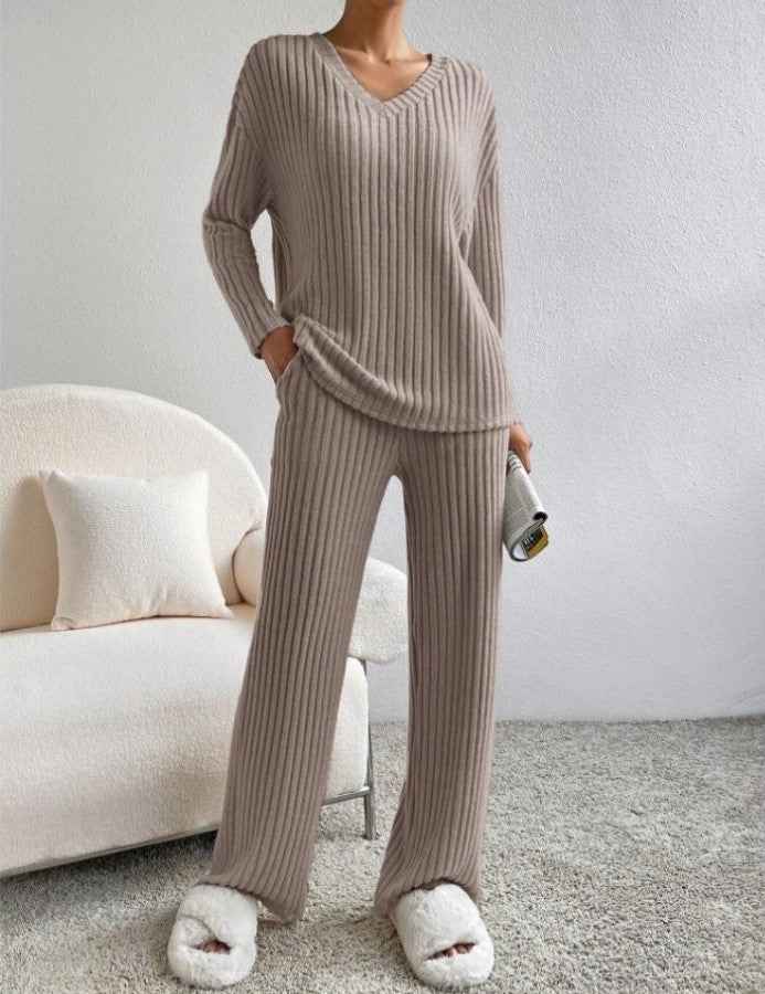 Women's Relaxed Fit Ribbed Lounge Set – Comfortable V-Neck Knit Light Grey