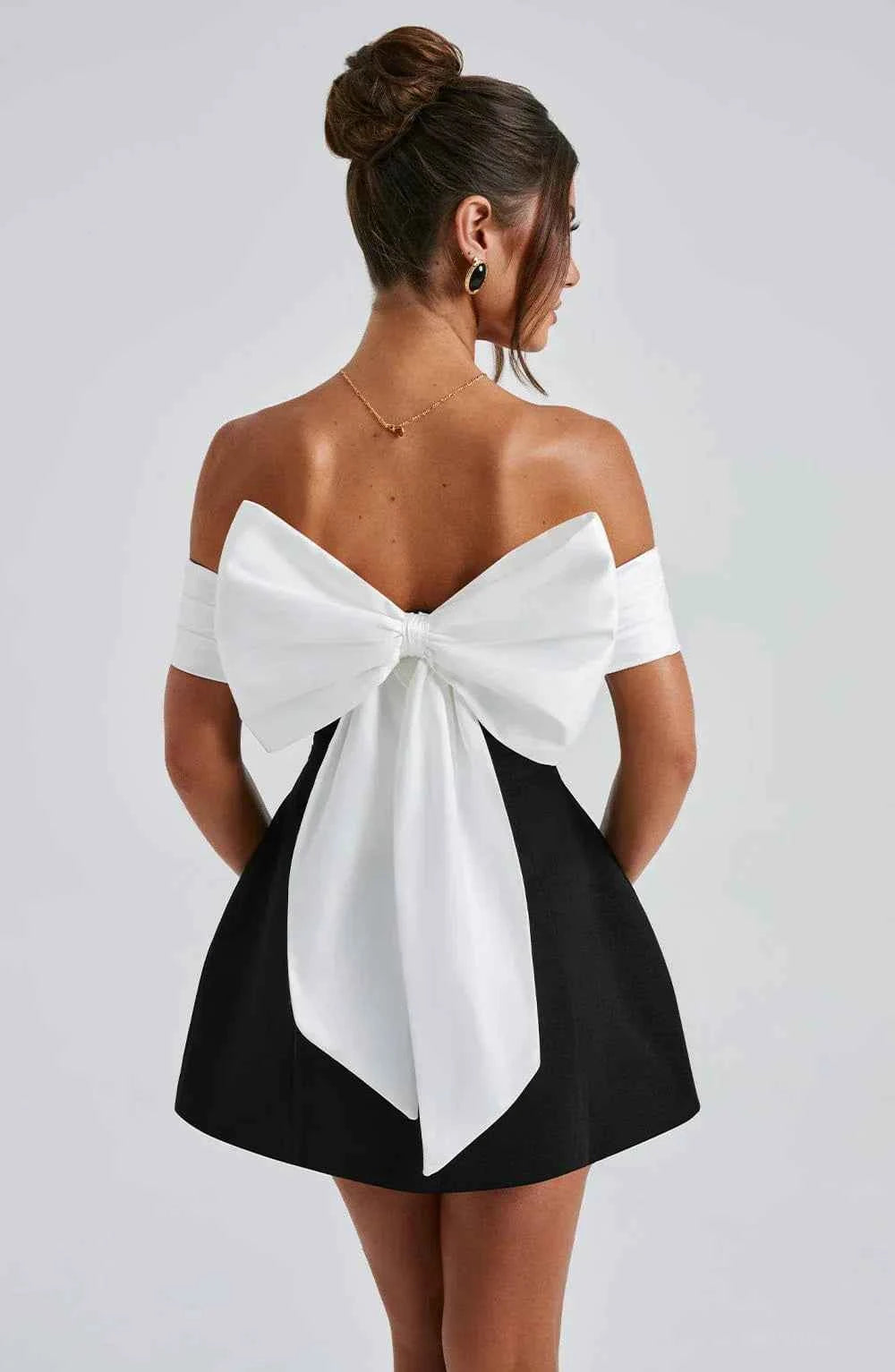 Jessica | Elegant Mini Dress with Modern Bow Detail Black
