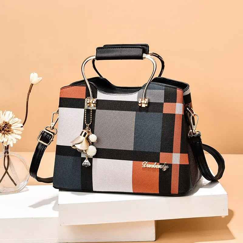 Stylish Leather Crossbody Bag for Everyday Use Black