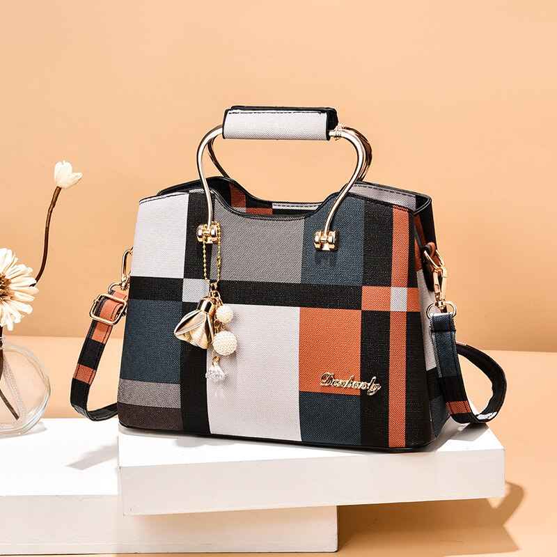 Stylish Leather Crossbody Bag for Everyday Use