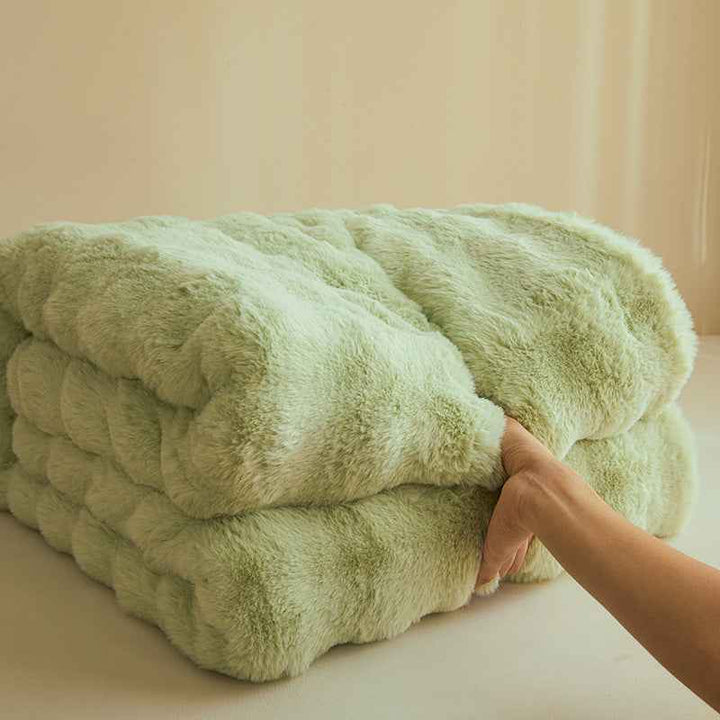 Cozy Faux Fur Plush Throw Blanket Green