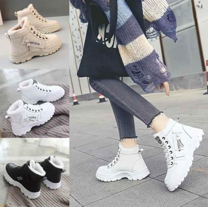 Women's Black Fleece Lined Lace Up Chunky Sole Winter Boots