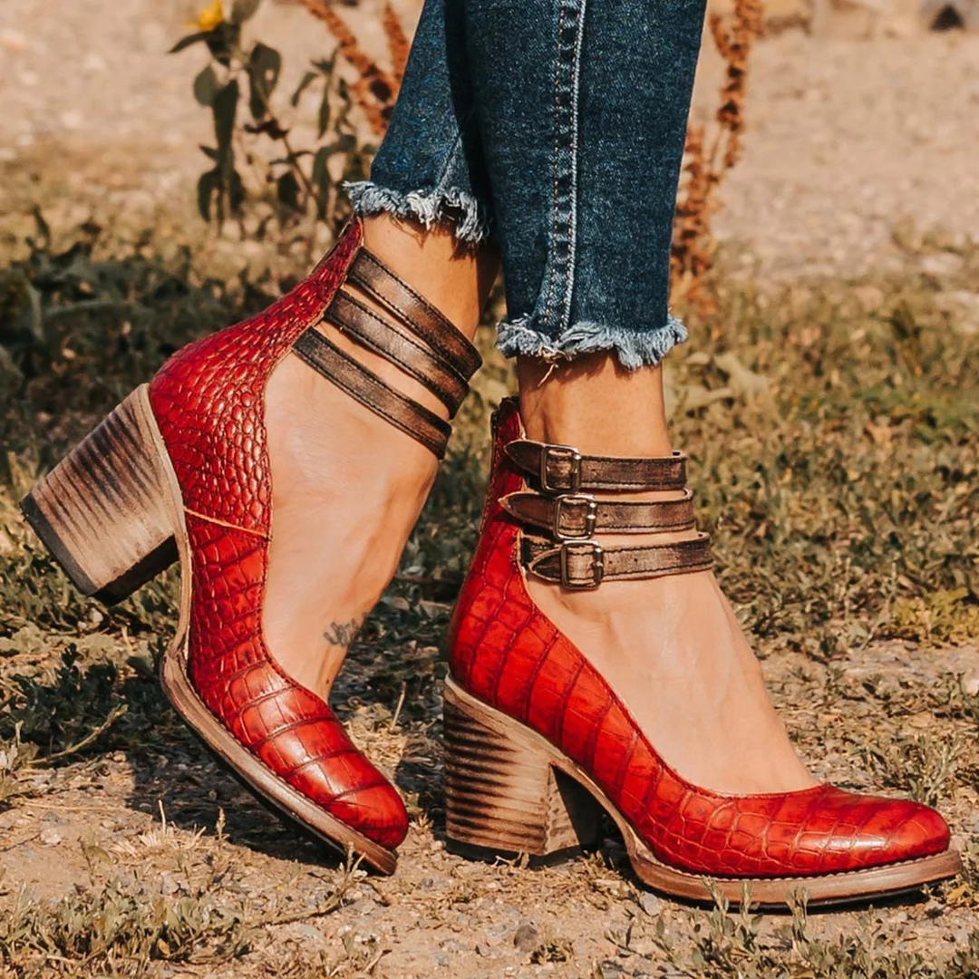 Naturéva | Elegant and Comfortable Sandals Red snake