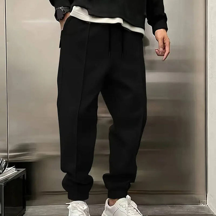 Men's Pleated Jogger Sweatpants