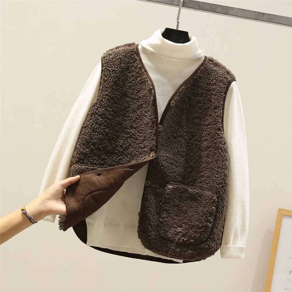 Women's Sherpa Fleece Gilet - Relaxed Fit with Buttons - Casual Layering Essential Brown