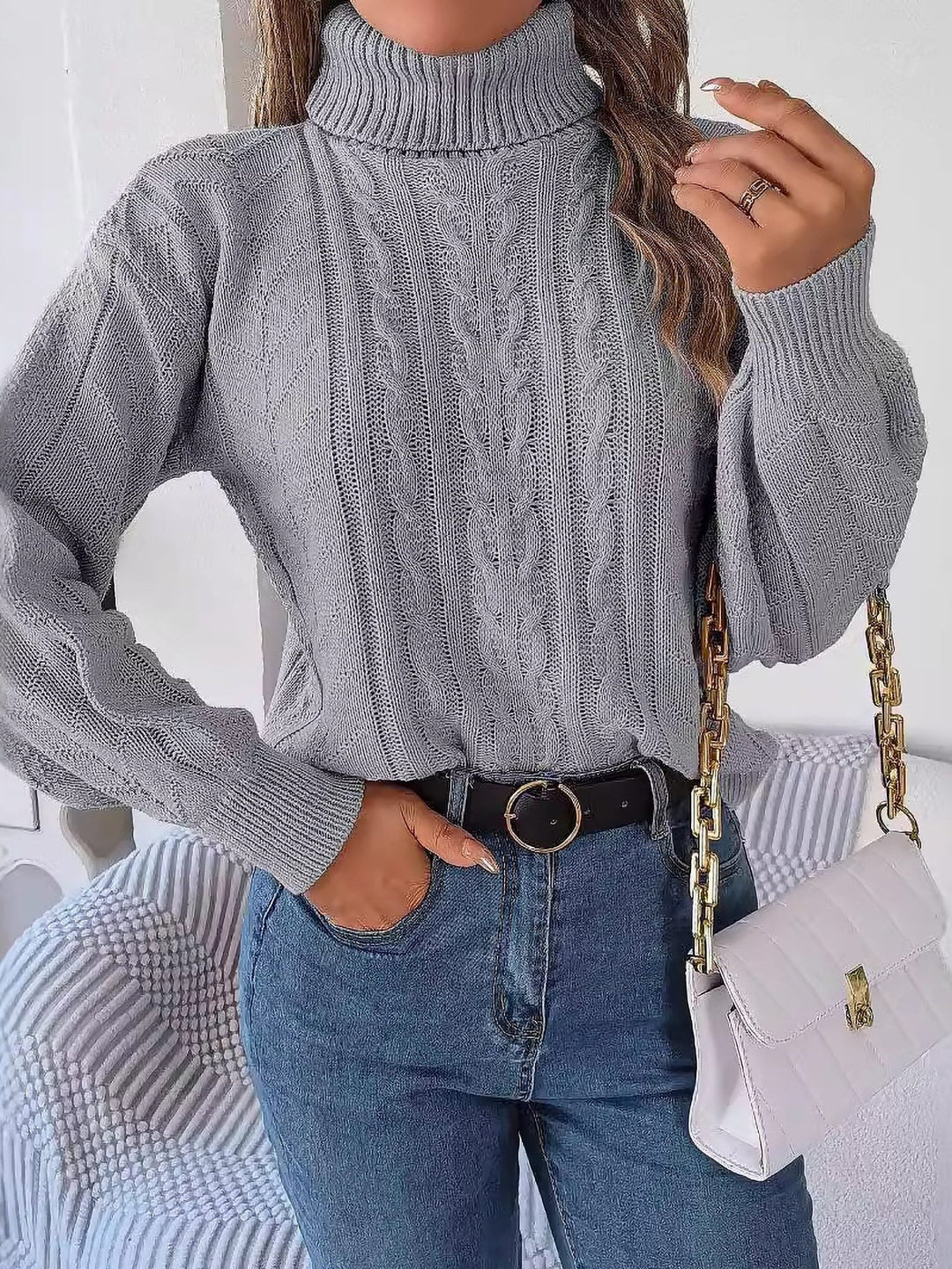 Women's Cable Knit Turtleneck Sweater with Long Sleeves
