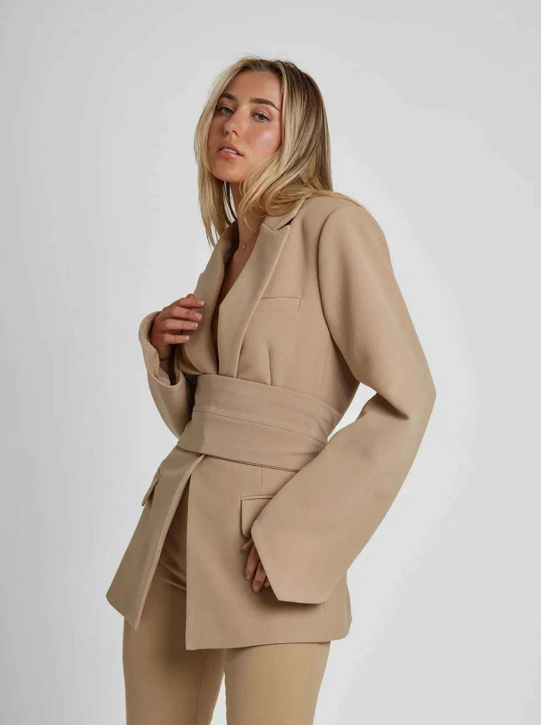 Women's Stylish Blazer - Chic and Versatile Outerwear
