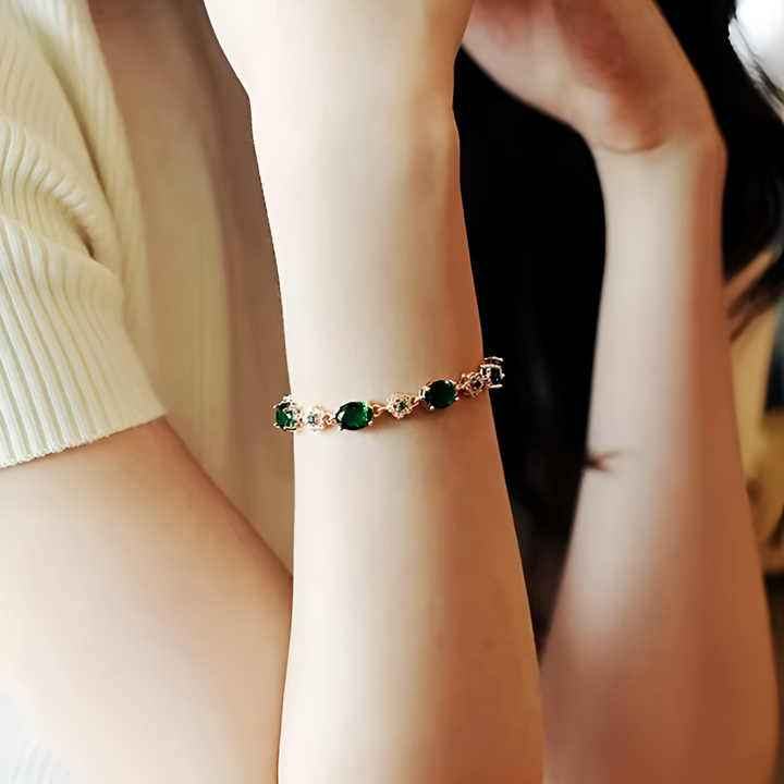 Elegant Royale Bracelet for Timeless Style