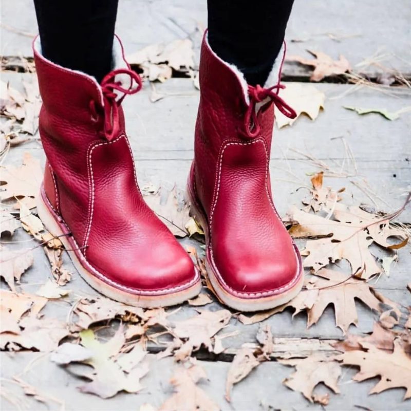 Snörade vinterboots för kvinnor med pälsfoder