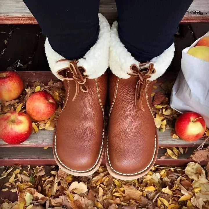 Snörade vinterboots för kvinnor med pälsfoder