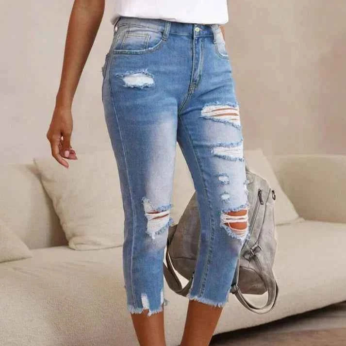 Women's Distressed Skinny Capri Jeans