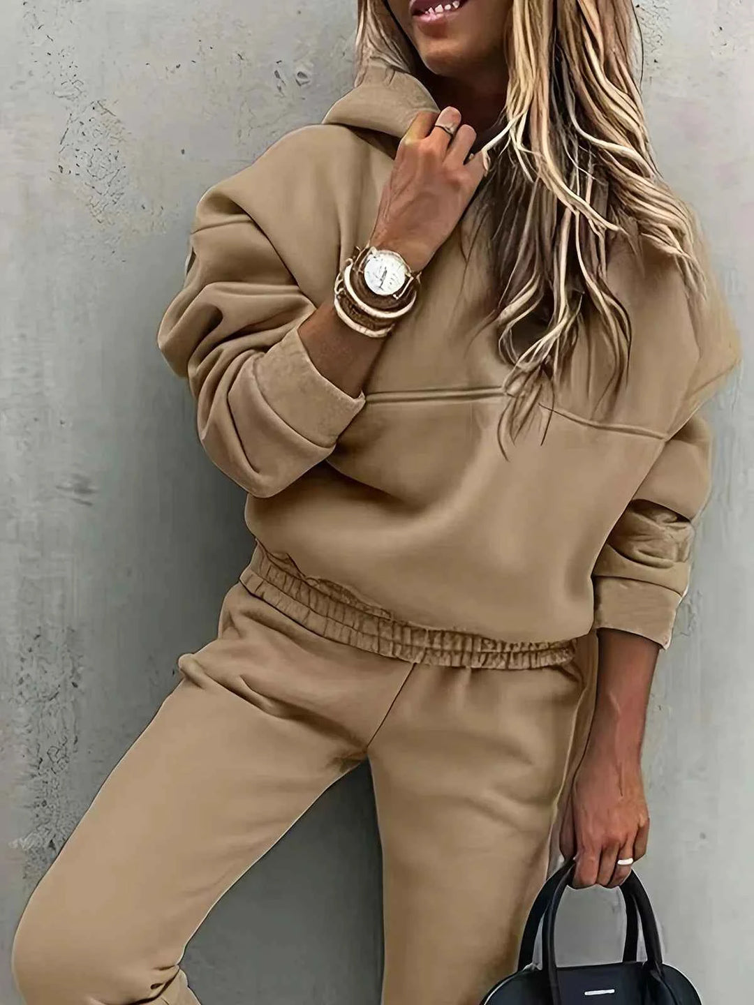 Women's Casual Loungewear Set – Soft Hoodie and Joggers – Comfortable Fit