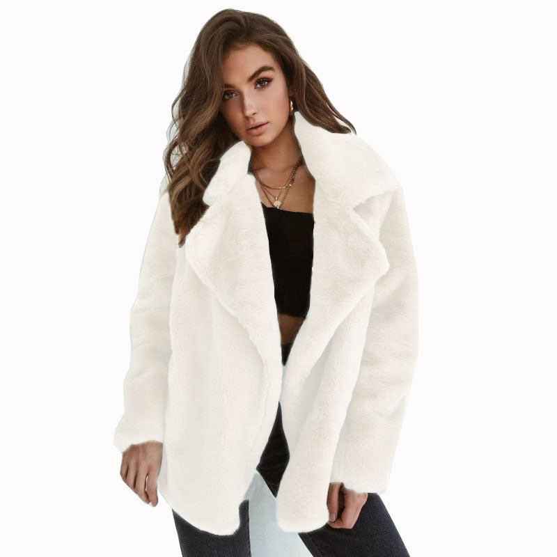 Women's Teddy Fur Coat with Wide Lapel Collar | Cozy & Stylish White